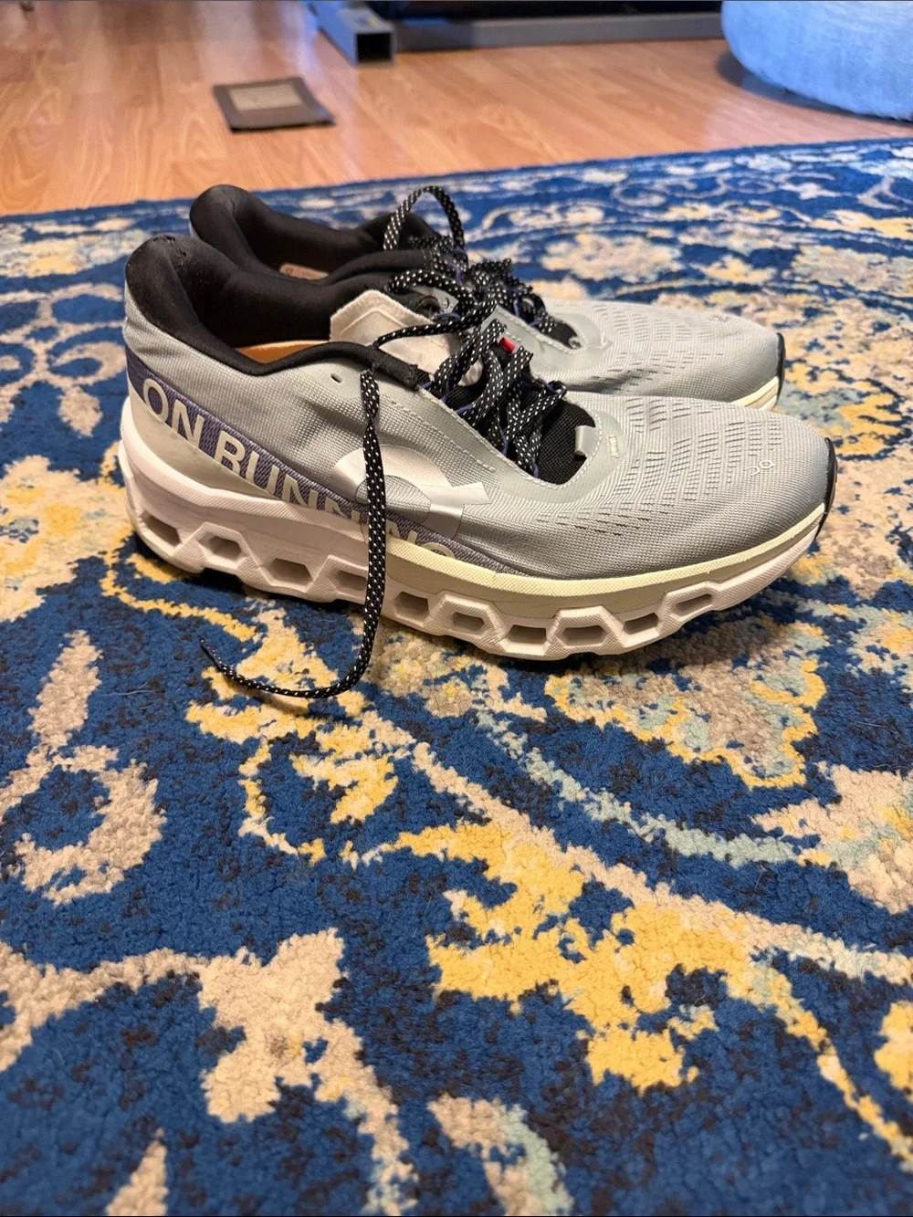 On running cloudswifts women’s size 11 they are a light grayish green